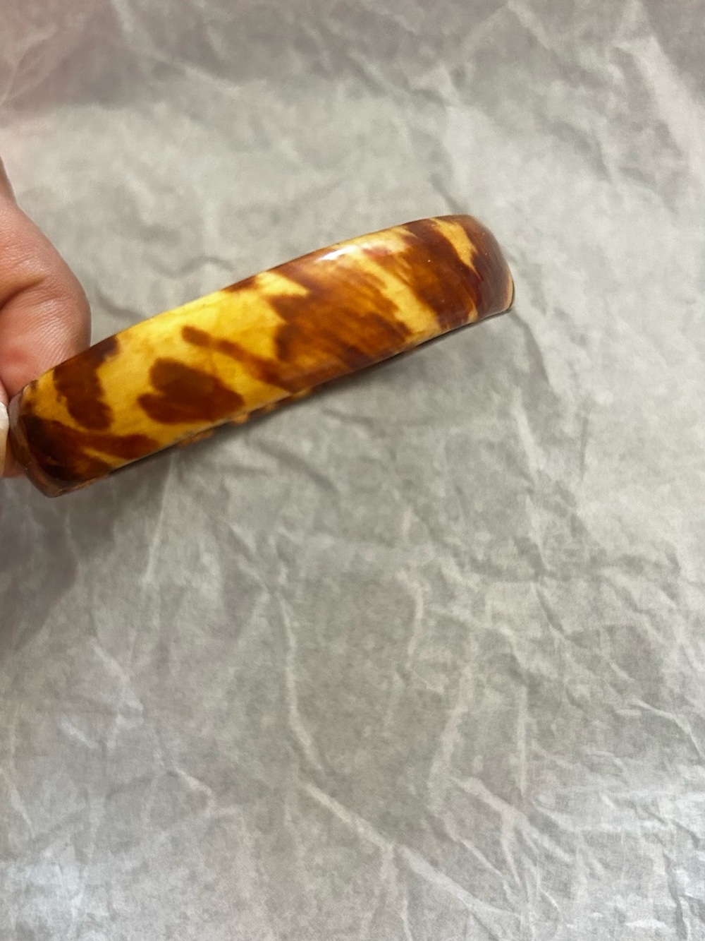 Tortoiseshell-Pattern Bangle Bracelet - Brown/Amber